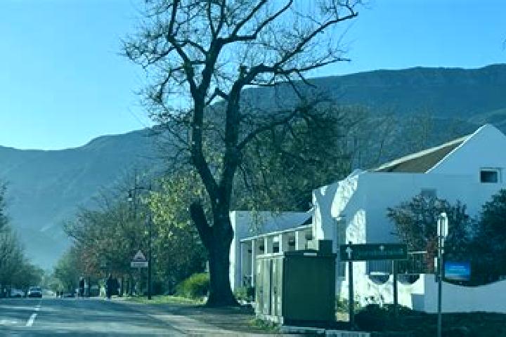 Mia, 32 — Escort in Greyton, South Africa