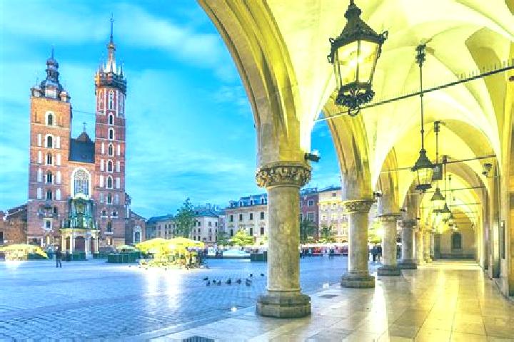 Mia, 32 — Escort in Krakow, Poland