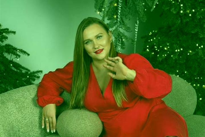 Mia, 32 — Escort in Net inka, Russia