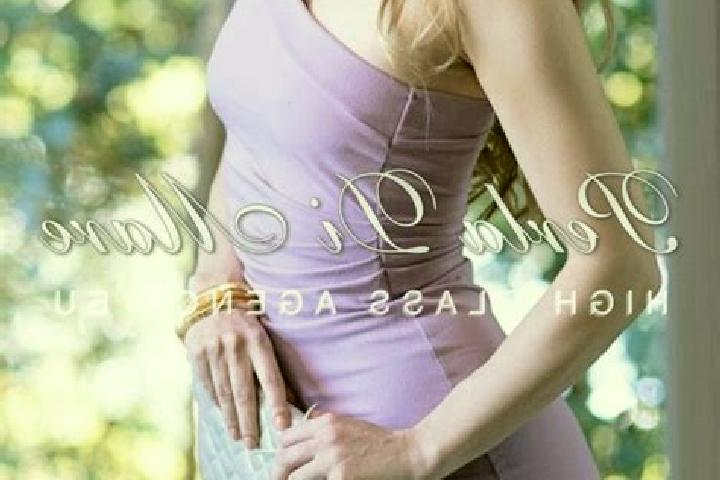 Mia, 32 — Escort in Saint-Marc, Belgium