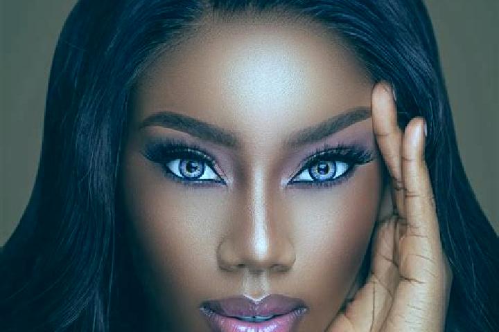 Mia, 33, a chestnut blue-eyed ebony companion based in Gijon. Offering Erotic Massage, Tantra, BDSM, GFE. Available for incall and outcall, day and evening d...