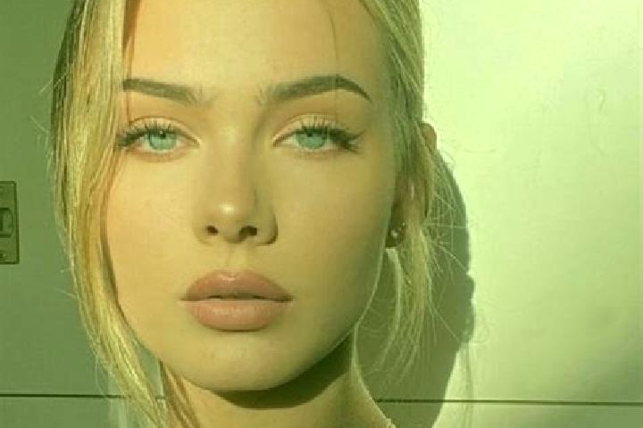 Mia, 34, a blonde brown-eyed european companion based in Proaspeti. Offering A-Level, Overnight, Deep French Kissing. Available for incall and outcall, overn...