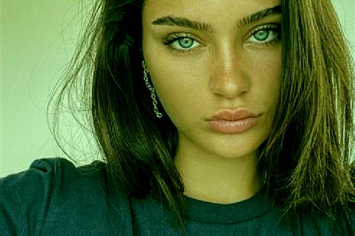 Mia, 34, a brunette dark-eyed ebony companion based in Petrich. Offering Erotic Massage, Girlfriend Experience, A-Level, Roleplay. Available for incall and o...
