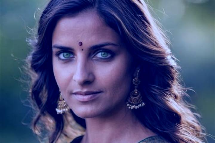 Mia, 34, a brunette green-eyed indian companion based in Gundheim. Offering Travel Companion, OWO, GFE. Available for incall and outcall, overnight bookings ...