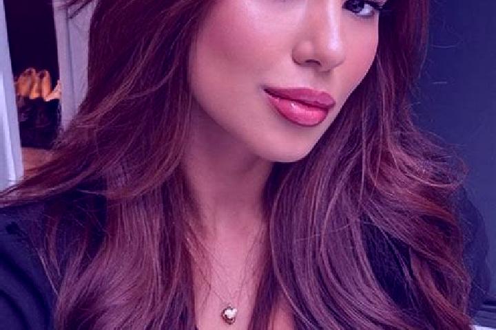 Mia, 34, a chestnut dark-eyed latina companion based in Ar Rahmaniyah. Offering Overnight, Dinner Date, Massage. Available for incall and outcall, overnight ...