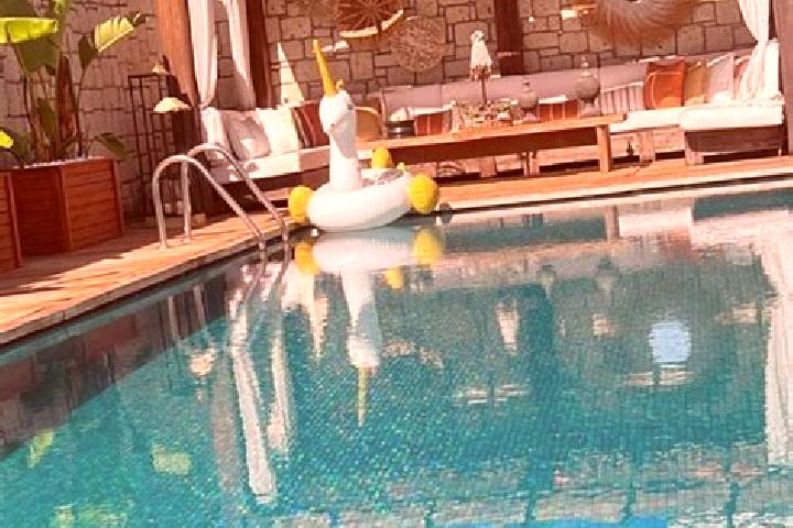 Mia, 34 — Escort in Kayran, Turkey
