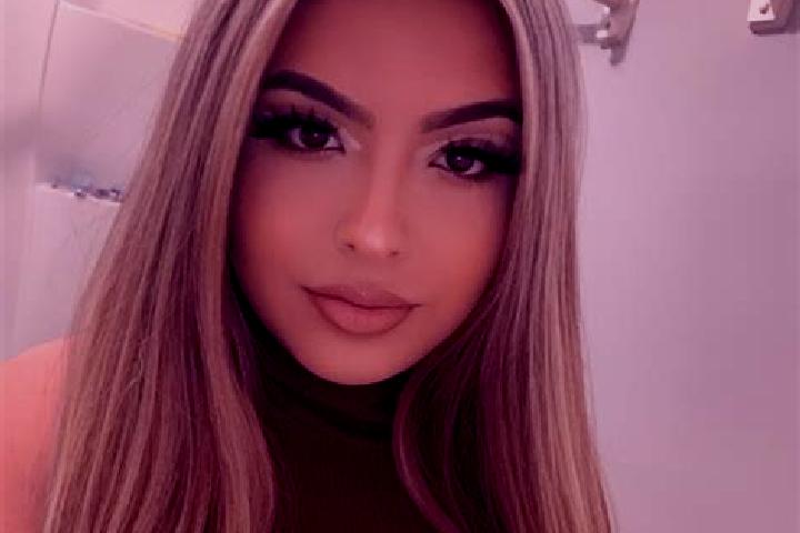 Mia, 35, a blonde amber-eyed latina companion based in Warrandyte. Offering Dinner Date, Couples, Domination. Available for incall and outcall, overnight boo...