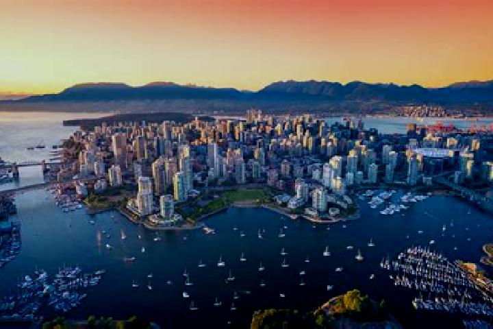 Mia, 35 — Escort in Downtown Vancouver, Canada