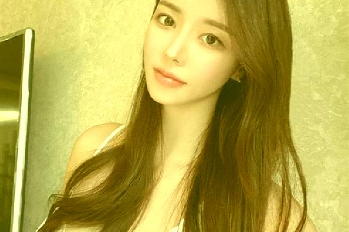 Mia, 35 — Escort in Erlangkou, China