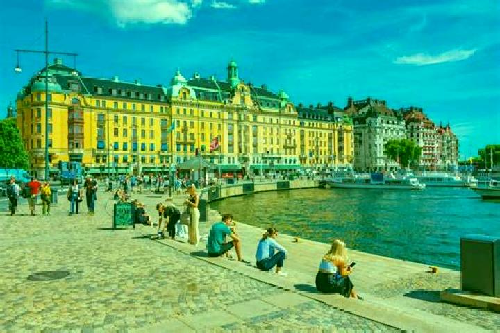 Mia, 35 — Escort in Fittja, Sweden