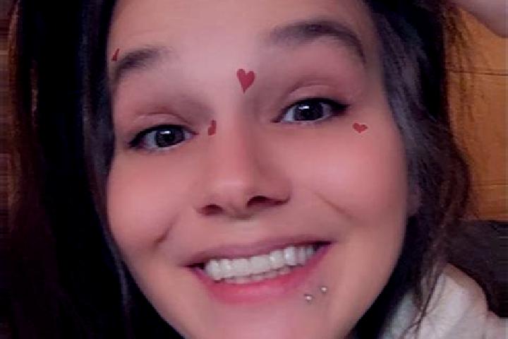 Mia, 35 — Escort in Laytonville, United States