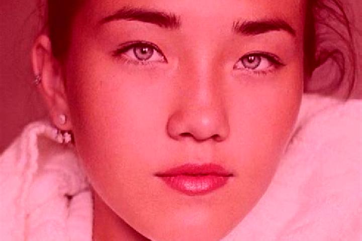 Mia, 36, a auburn amber-eyed caucasian companion based in Sungho 1-tong. Offering Deep French Kissing, Striptease, Fetish, Couples, Tantra. Available for inc...