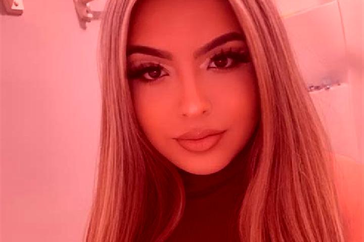Mia, 36, a blonde brown-eyed latina companion based in Outreau. Offering 69, Party Girl, Erotic Massage, Girlfriend Experience, OWO. Available for incall and...