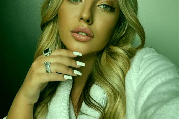 Mia, 36, a blonde grey-eyed latina companion based in Burtonsville. Offering 69, Travel Companion, Overnight, Couples. Available for incall and outcall, day ...