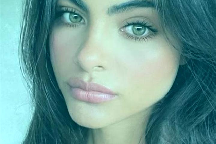 Mia, 36, a brunette grey-eyed indian companion based in Agua Preta. Offering Prostate Massage, CIM, Erotic Massage, OWO. Available for incall and outcall, ov...
