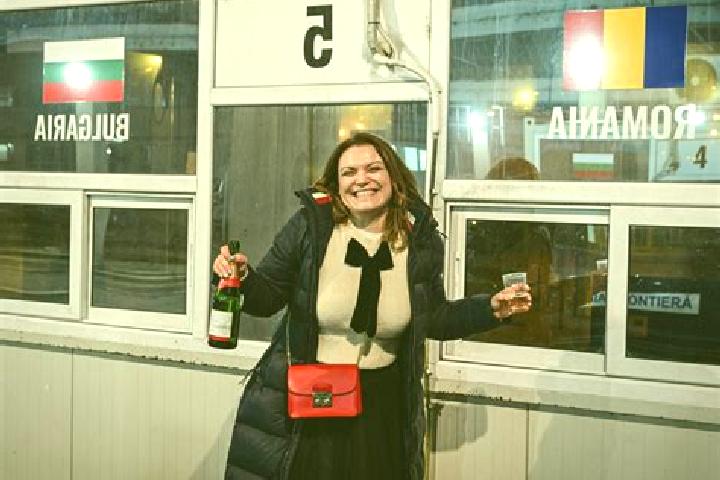 Mia, 36 — Escort in Fartanesti, Romania