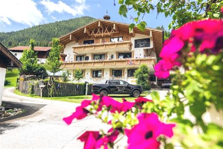 Mia, 36 — Escort in Laengenfeld, Austria