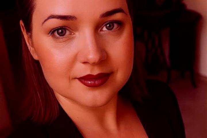Mia, 36 — Escort in Nana, Slovakia