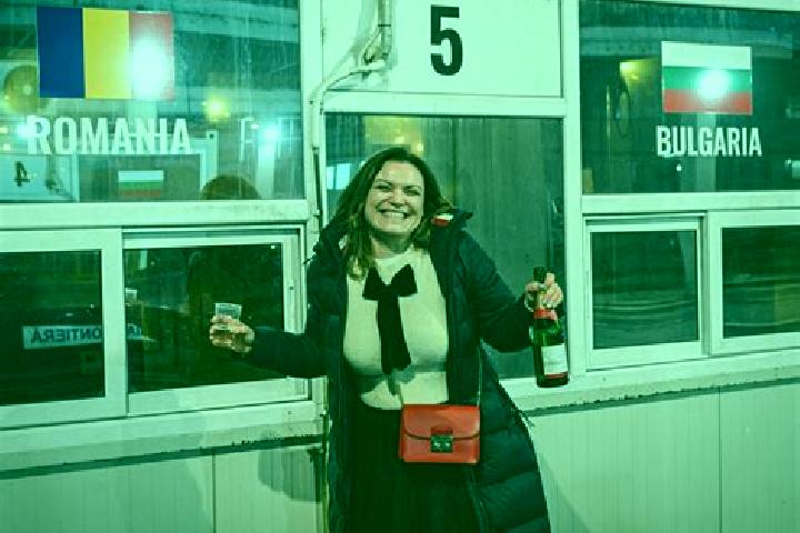 Mia, 36 — Escort in Negrulesti, Romania