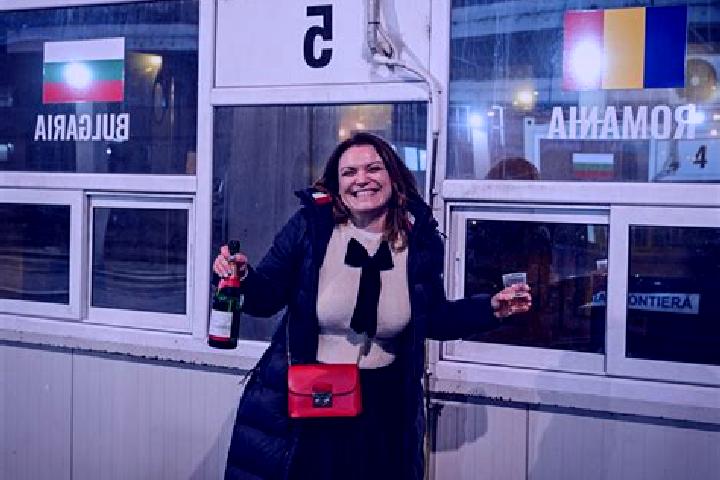 Mia, 36 — Escort in Otesani, Romania