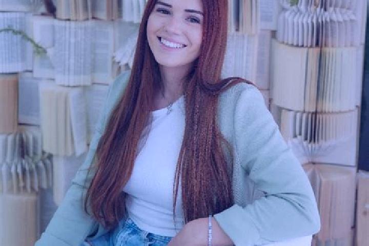 Mia, 36 — Escort in Pirk, Germany