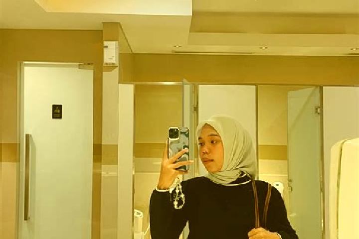 Mia, 36 — Escort in Tehoru, Indonesia