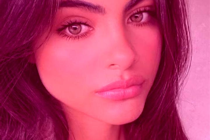 Mia, 37, a black green-eyed indian companion based in Darapur. Offering Massage, Striptease, Roleplay. Available for incall and outcall, overnight bookings a...