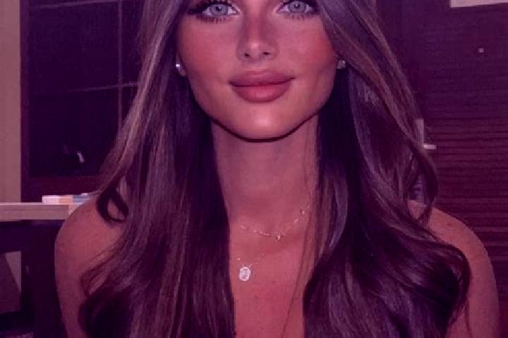 Mia, 37, a brunette brown-eyed caribbean companion based in Villabruna-Umin. Offering CIM, Couples, GFE, Girlfriend Experience. Available for incall and outc...