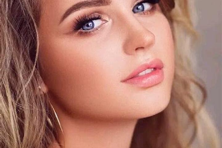 Mia, 37, a dark blonde blue-eyed european companion based in Lavon. Offering Dinner Date, Overnight, Travel Companion. Available for incall and outcall, day ...