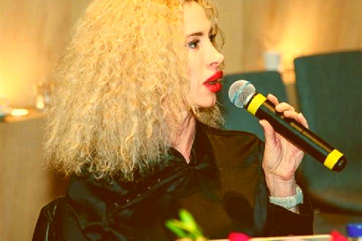 Mia, 37 — Escort in Boboc, Romania