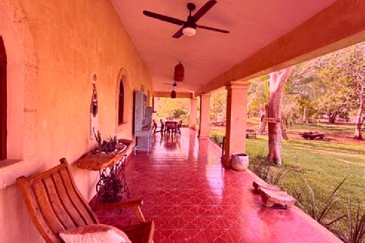 Mia, 37 — Escort in San Antonio Tehuitz, Mexico
