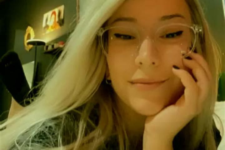 Mia, 38, a blonde grey-eyed indian companion based in Calolziocorte. Offering OWO, BDSM, Dinner Date. Available for incall and outcall, day and evening dates.