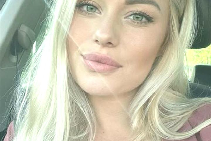 Mia, 38, a blonde hazel-eyed caribbean companion based in Gonnheim. Offering A-Level, 69, CIM. Available for incall and outcall, day and evening dates.