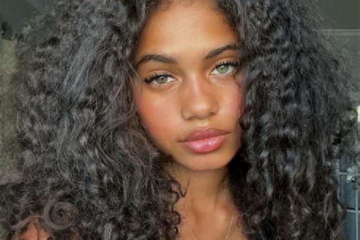 Mia, 38, a brunette blue-eyed ebony companion based in Malyi Rakovets. Offering Roleplay, Deep French Kissing, Massage. Available for incall and outcall, day...