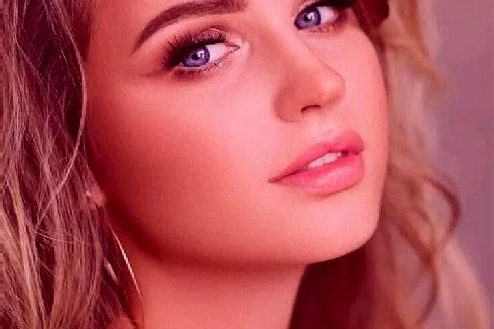 Mia, 38, a dark blonde blue-eyed caribbean companion based in Junhe. Offering 69, CIM, Couples. Available for incall and outcall, day and evening dates.