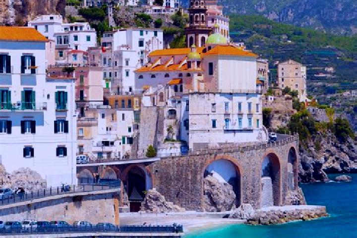 Mia, 38 — Escort in Scurelle, Italy