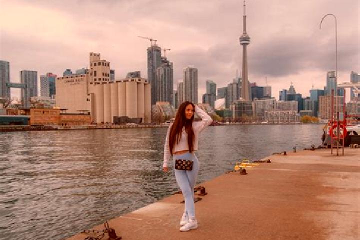 Mia, 38 — Escort in Toronto, Canada