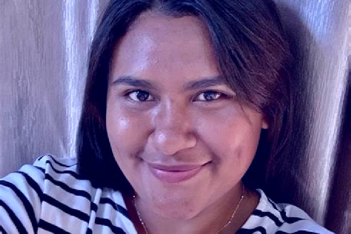 Mia, 38 — Escort in Tualeu, Indonesia
