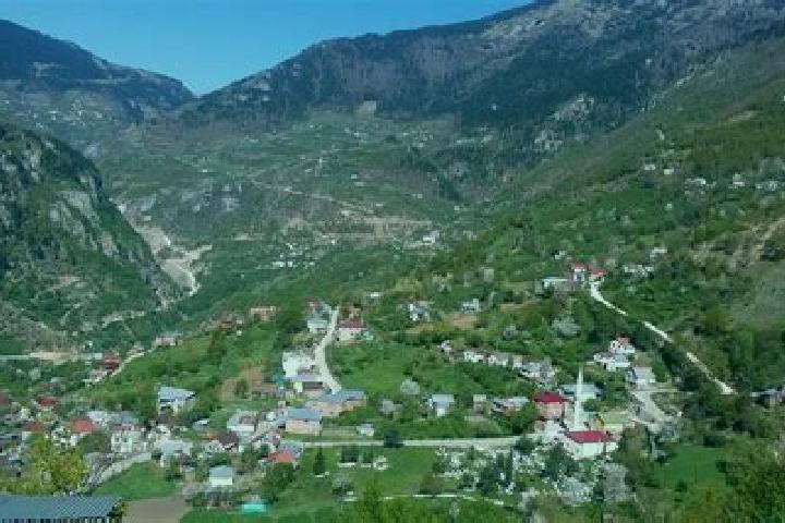 Mia, 38 — Escort in Uzunkuyu, Turkey