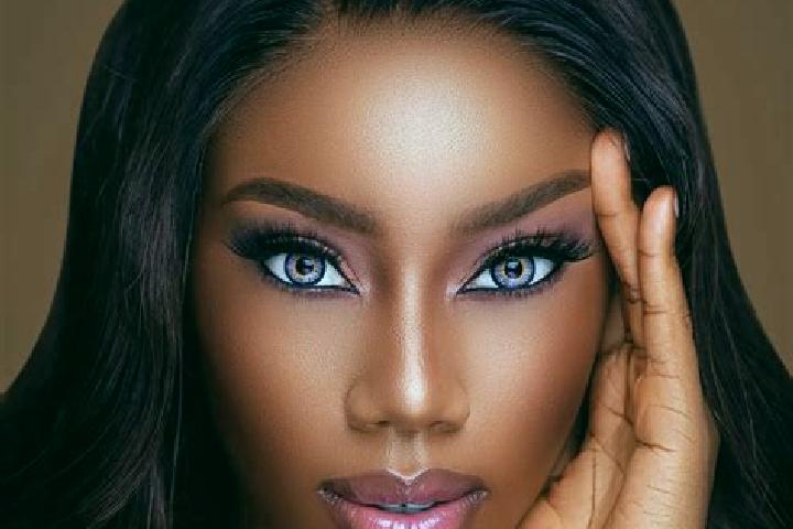 Mia, 39, a chestnut blue-eyed ebony companion based in Cornale. Offering Domination, Roleplay, Overnight, Fetish. Available for incall and outcall, day and e...