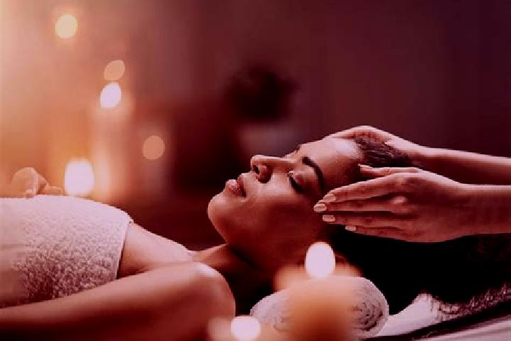 Mia, 39, a chestnut brown-eyed mediterranean companion based in Lagos Island. Offering Erotic Massage, CIM, A-Level, Prostate Massage, Overnight. Available f...