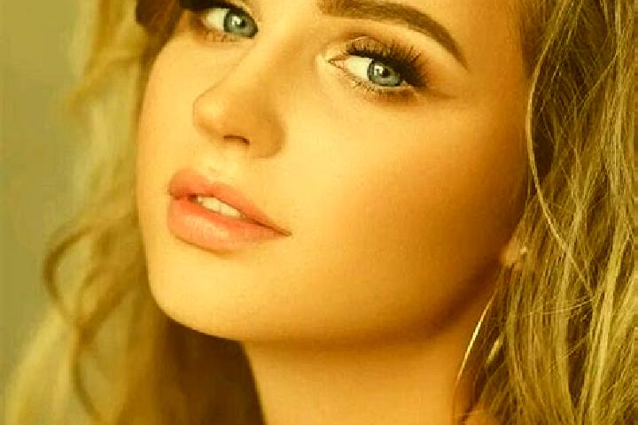 Mia, 39, a dark blonde blue-eyed mediterranean companion based in Venusberg. Offering BDSM, Dinner Date, Girlfriend Experience, CIM. Available for incall and...