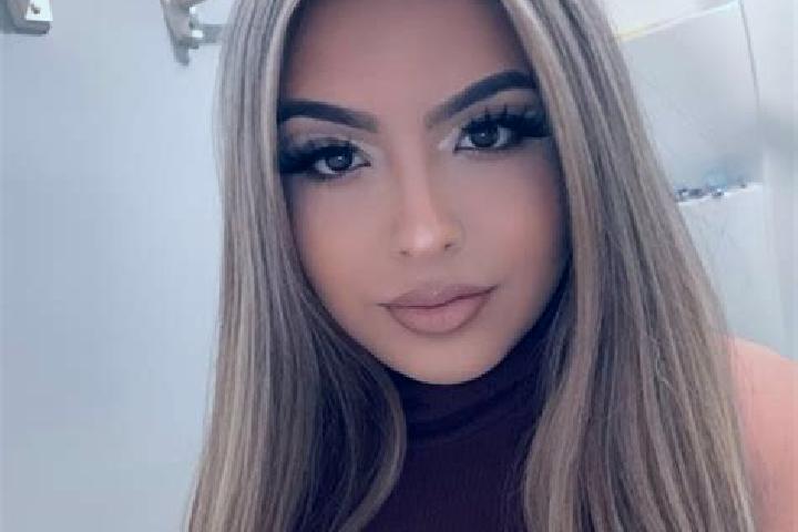 Mila, 20, a blonde brown-eyed latina companion based in Wancheng. Offering OWO, Roleplay, GFE, Fetish. Available for incall and outcall, day and evening dates.