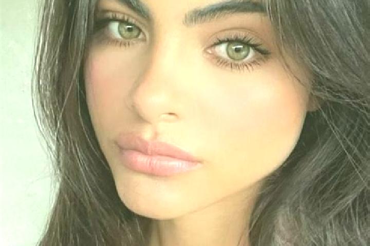 Mila, 20, a red dark-eyed european companion based in Pellegrue. Offering A-Level, Roleplay. Available for incall and outcall, day and evening dates.