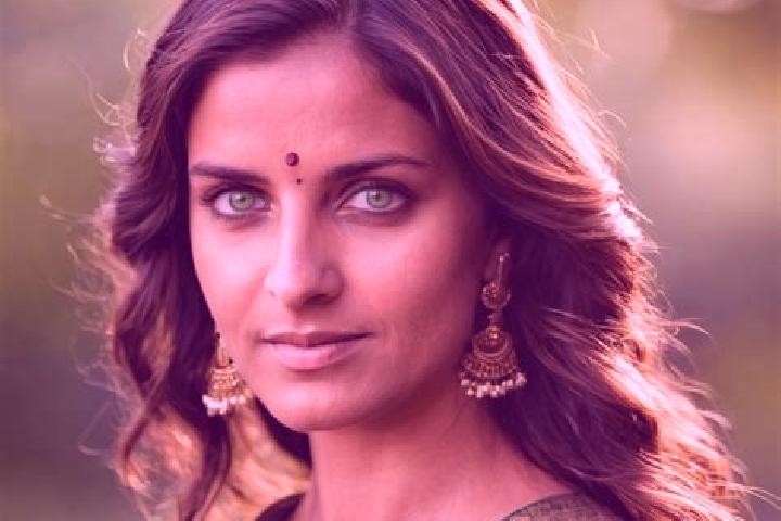 Mila, 20, a red green-eyed indian companion based in Agassiz. Offering Girlfriend Experience, Overnight, Travel Companion, Striptease. Available for incall a...