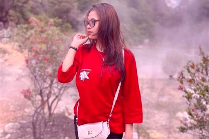 Mila, 20 — Escort in Ciracap, Indonesia