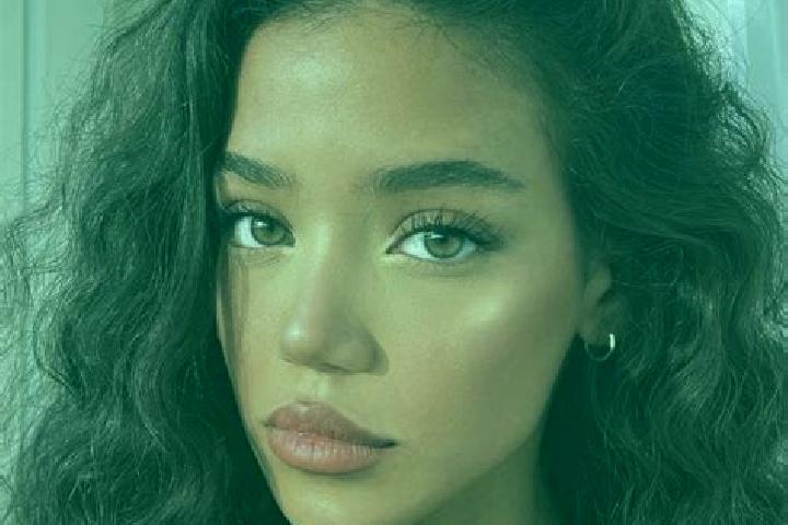 Mila, 21, a black brown-eyed mediterranean companion based in Sluizen. Offering Dinner Date, OWO, Duos, Tantra. Available for incall and outcall, overnight b...