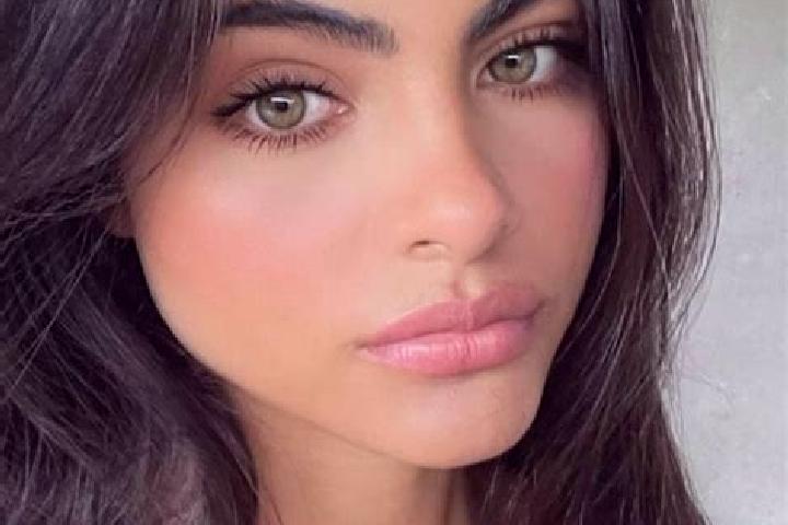 Mila, 21, a black hazel-eyed caucasian companion based in Chenar Village. Offering Massage, Couples, Domination. Available for incall and outcall, day and ev...