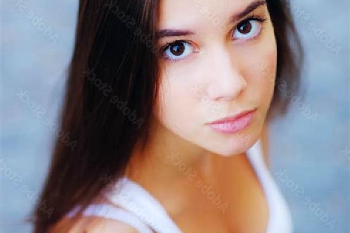 Mila, 21, a brunette brown-eyed indian companion based in Kovanlik. Offering Fetish, OWO, A-Level. Available for incall and outcall, day and evening dates.