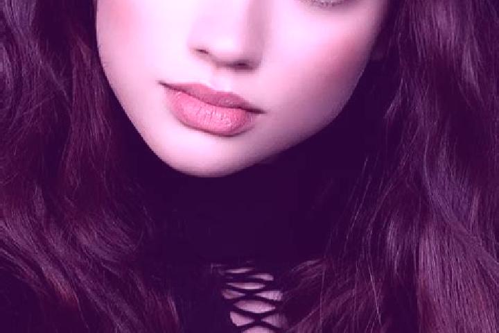 Mila, 21, a brunette dark-eyed european companion based in Anhee. Offering GFE, Massage, Roleplay, CIM. Available for incall and outcall, day and evening dates.